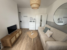 
                                                                                        Location
                                                                                         Studio meublé neuf 18m² -Dernier étage + cave