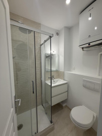 
                                                                                        Location
                                                                                         Studio meublé neuf 18m² -Dernier étage + cave