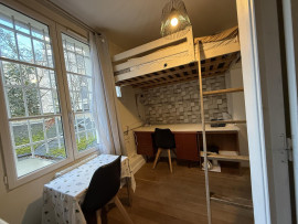 
                                                                                        Location
                                                                                         Studio meuble- Paris 15e, proche de la Tour Eiffel