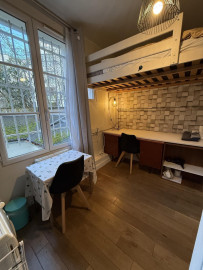 
                                                                                        Location
                                                                                         Studio meuble- Paris 15e, proche de la Tour Eiffel