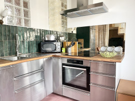 
                                                                                        Location
                                                                                         Studio meublé Paris 18 - dernier étage