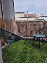 
                                                                                        Location
                                                                                         Studio meublé + parking + balcon Lyon 8
