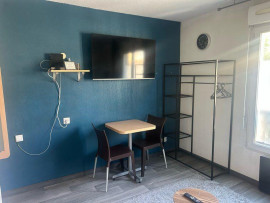 
                                                                                        Location
                                                                                         Studio meublé pour étudiants