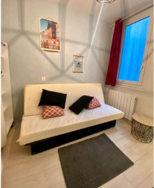 
                                                                                        Location
                                                                                         Studio Meublé Proche FAC