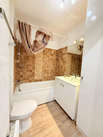 
                                                                                        Location
                                                                                         Studio meublé proche Timone