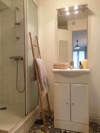 
                                                                                        Location
                                                                                         Studio meublé - Quartier Ste Anne