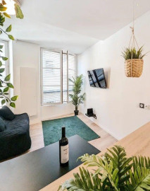 
                                                                                        Location
                                                                                         Studio meublé refait à neuf hypercentre Grenoble
