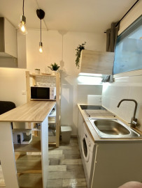 
                                                                                        Location
                                                                                         Studio meublé, refait à neuf proche gare
