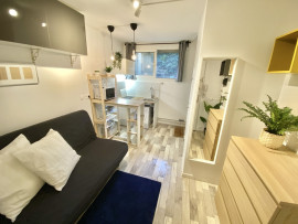 
                                                                                        Location
                                                                                         Studio meublé, refait à neuf proche gare