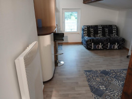 
                                                                                        Location
                                                                                         Studio meublé renové