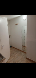 
                                                                                        Location
                                                                                         Studio meublé renové