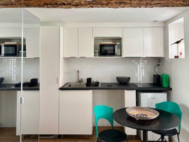 
                                                                                        Location
                                                                                         Studio meublé rénové + terrasse – calme – Dupuy /
