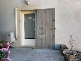 
                                                                                        Location
                                                                                         Studio meublé - terrasse