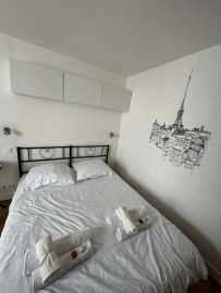 Location
Studio meublé - tout équipé - village de montmatre (loyer tout inclus)