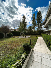 
                                                                                        Location
                                                                                         Studio meublé toutes charges comprises