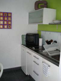 Location
Studio meublée de 26m2 avec parking (loyer tout inclus)
