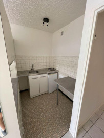
                                                                                        Location
                                                                                         Studio Nancy centre