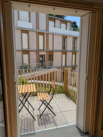 
                                                                                        Location
                                                                                         Studio neuf meublé 28 m² –DPE B  Terrasse, parking