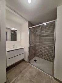 
                                                                                        Location
                                                                                         Studio neuf meublé à louer (à Vulbens)