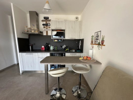 Vente
Studio NICE ST ISIDORE