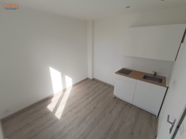 
                                                                                        Location
                                                                                         Studio non meublé 11m2 Saint-Pierre