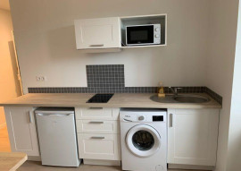 
                                                                                        Location
                                                                                         Studio Paris 10è Colonel Fabien