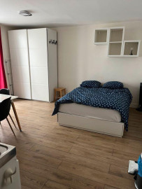 
                                                                                        Location
                                                                                         Studio Paris 11