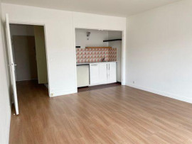 
                                                                                        Location
                                                                                         Studio Paris 13 Olympiades