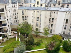 
                                                                                        Location
                                                                                         Studio Paris 13 Olympiades
