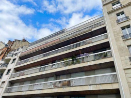 
                                                                                        Location
                                                                                         Studio Paris 13 Olympiades