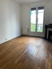 
                                                                                        Location
                                                                                         Studio Paris 15ème
