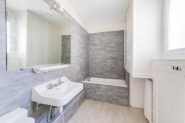 
                                                                                        Location
                                                                                         Studio Paris 16 Passy
