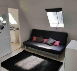 
                                                                                        Location
                                                                                         Studio Paris 16è