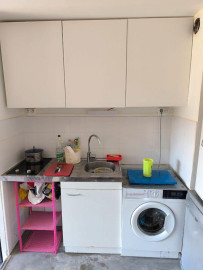 
                                                                                        Location
                                                                                         Studio Paris 19