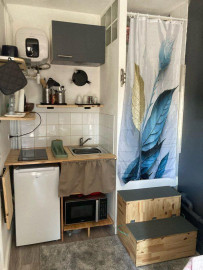 
                                                                                        Location
                                                                                         Studio Paris