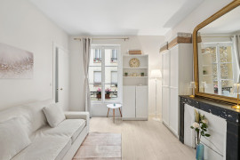 
                                                                                        Location
                                                                                         Studio - Paris 7e  – Résidence secondaire