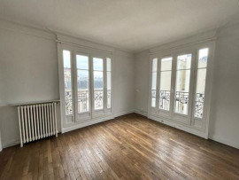 
                                                                                        Location
                                                                                         Studio Paris Alesia