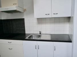 
                                                                                        Location
                                                                                         Studio, petite copropriété, centre ville