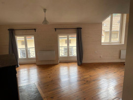 
                                                                                        Location
                                                                                         Studio place Chavanelle