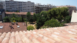 
                                                                                        Location
                                                                                         Studio plein sud trés calme proche fac médecine