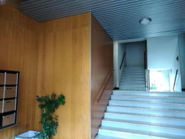 
                                                                                        Location
                                                                                         Studio porte du miroir