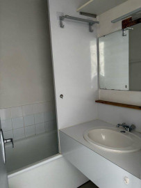 
                                                                                        Location
                                                                                         Studio pour étudiant(e) proche CHU