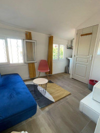 
                                                                                        Location
                                                                                         Studio Prêcheurs meublé, rénové et équipé