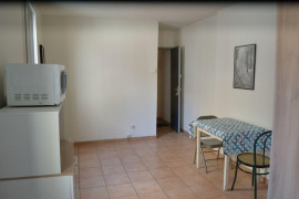 
                                                                                        Location
                                                                                         Studio proche CHU