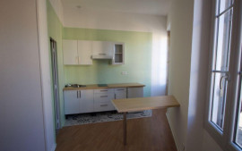 
                                                                                        Location
                                                                                         Studio proche La Victoire
