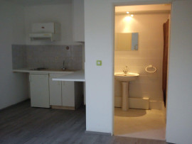 
                                                                                        Location
                                                                                         Studio proche Universités/Parc St-Pierre/Saint-Leu