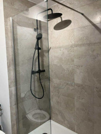 
                                                                                        Location
                                                                                         Studio refait à neuf 21m2