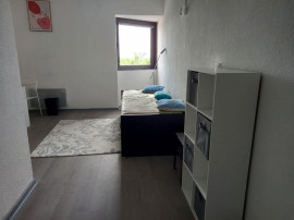 
                                                                                        Location
                                                                                         Studio refait à neuf