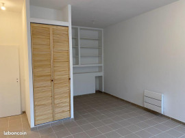 
                                                                                        Location
                                                                                         Studio refait à neuf à louer à Marseille 3è