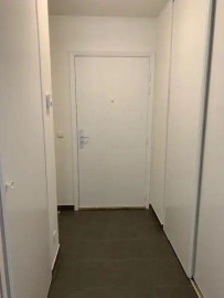 
                                                                                        Location
                                                                                         Studio refait à neuf, calme avec terrasse